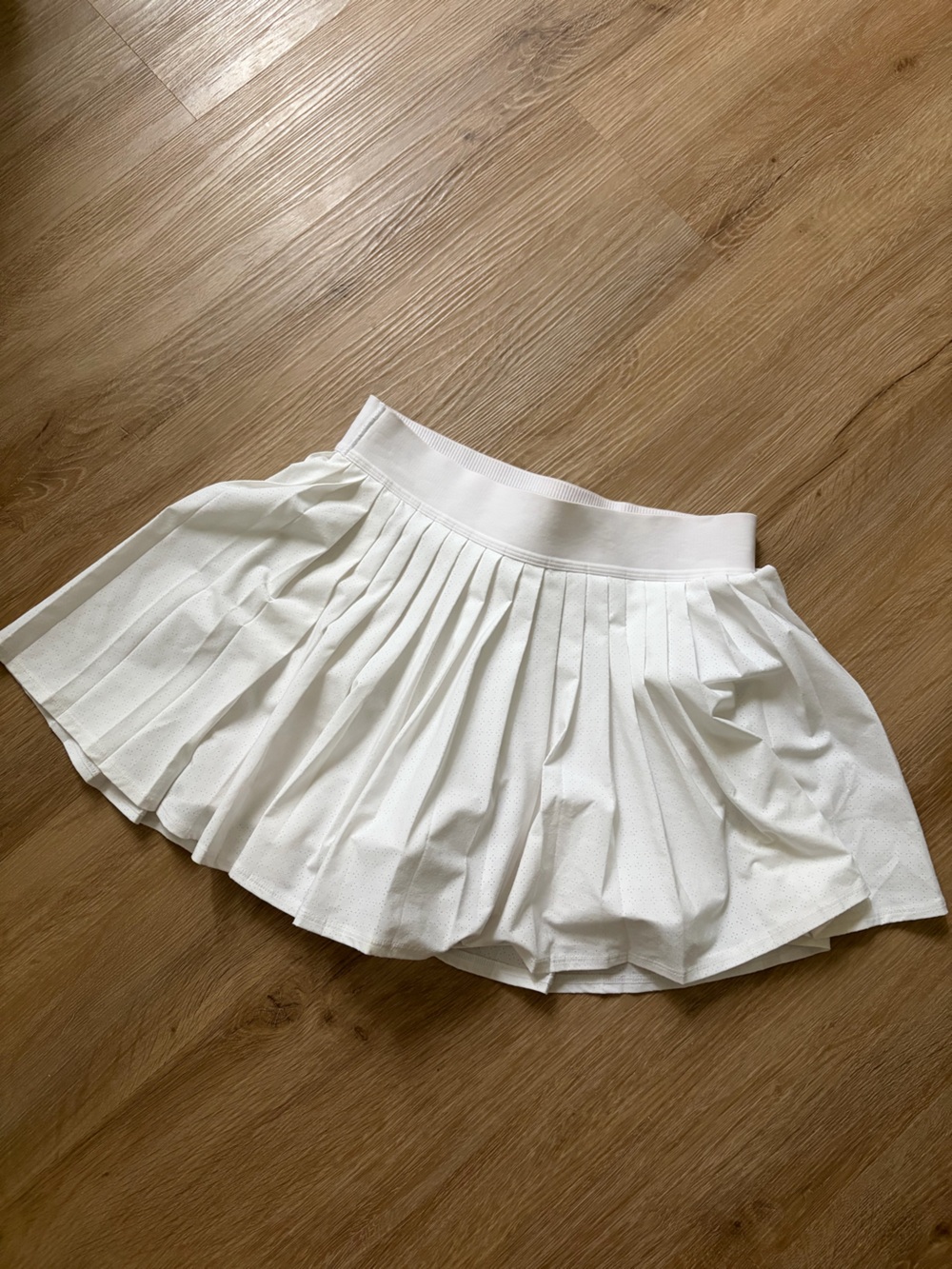 Athleta White Pleated Mini Skirt - Women's Active Skirt